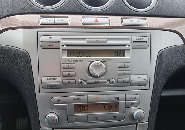 Ford Galaxy cena 17700 przebieg: 210000, rok produkcji 2006 z Międzyzdroje małe 79